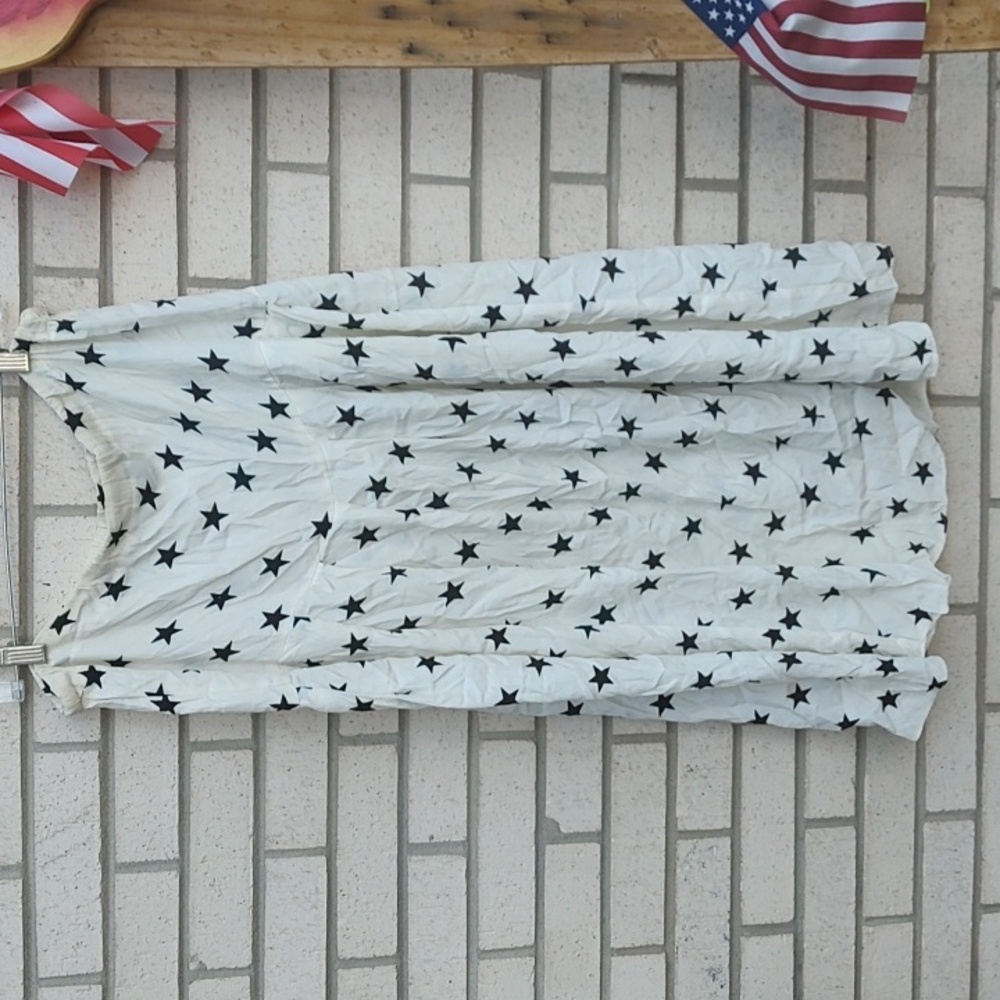 WHITE Skirt/Blue Stars - Picture 8 of 9